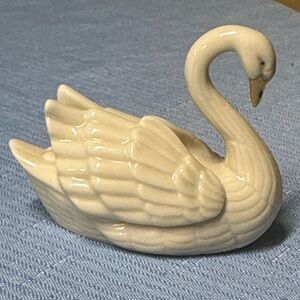 Lenox Porcelain Swan Cake Topper Place Card Holder W/Gold Eyes & Beak one 3”